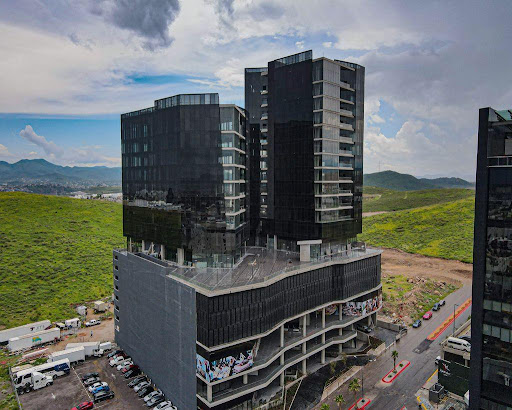 Azenzo Center